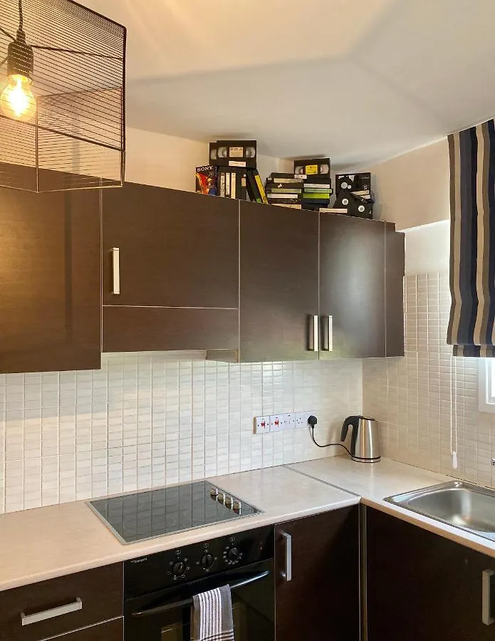 Fat Cow Apartment 102 Livadhia