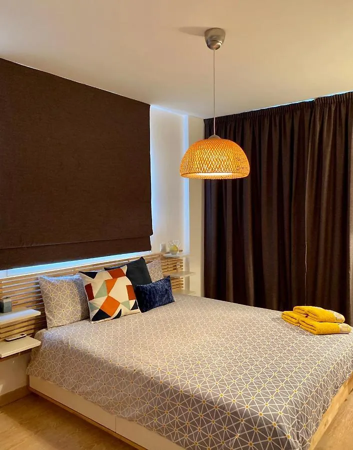 Fat Cow Apartment 102 Livadhia